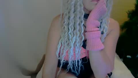 Luly online show from November 28, 2025, 9:56 am