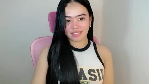 Snapshot of alesha_vibe_me chatting on May 6, 2026, 8:25 pm alesha_vibe_me online show from May 6, 2026, 8:25 pm
