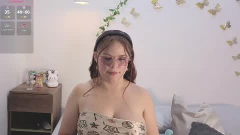 Snapshot of alesia_rose chatting on May 29, 2026, 8:07 pm Ambar online show from May 29, 2026, 8:07 pm
