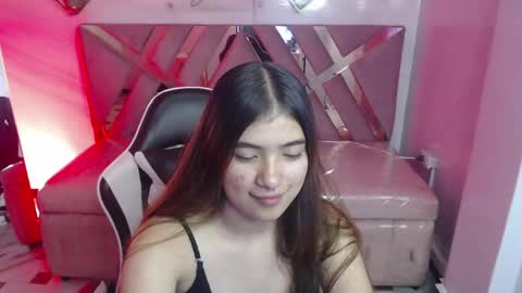 Snapshot of alesia_v chatting on May 29, 2026, 3:26 am Live 1000pm 600am COLOMBIAN HOUR online show from May 29, 2026, 3:26 am