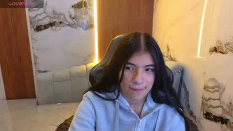 Snapshot of alesia_v chatting on July 30, 2026, 3:22 pm Live 1000pm 600am COLOMBIAN HOUR online show from July 30, 2026, 3:22 pm