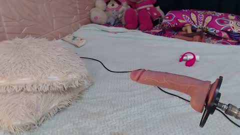 Snapshot of aleska128 chatting on May 17, 2026, 9:49 am Aleska online show from May 17, 2026, 9:49 am