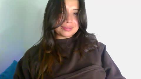 QUEEN OFF MILk  IM BACK  15 NOV online show from March 3, 2026, 1:45 am