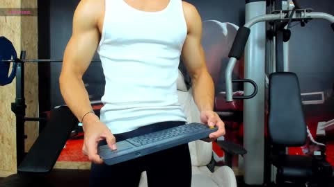 Snapshot of aless_king chatting on February 8, 2025, 11:55 am Alessandro King online show from February 8, 2025, 11:55 am