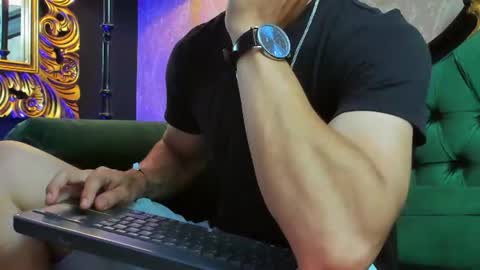 Snapshot of aless_king chatting on July 25, 2026, 9:34 pm Alessandro King online show from July 25, 2026, 9:34 pm