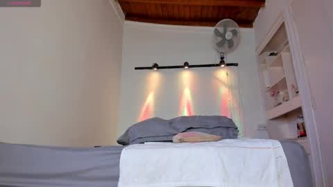 Alessa online show from December 16, 2025, 10:09 am