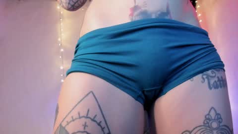 Snapshot of alessafrost_ chatting on December 27, 2024, 1:11 am Onlyfans Babykarma6 online show from December 27, 2024, 1:11 am