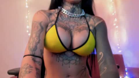 Snapshot of alessafrost_ chatting on January 24, 2025, 2:49 am Onlyfans Babykarma6 online show from January 24, 2025, 2:49 am