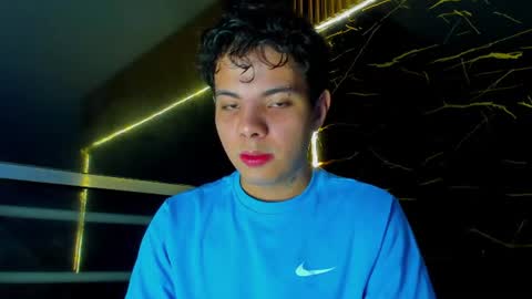 Snapshot of alessandro__777 chatting on June 17, 2026, 3:42 am Alessandro online show from June 17, 2026, 3:42 am