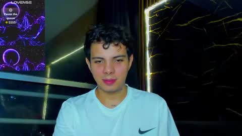 Snapshot of alessandro__777 chatting on June 19, 2026, 5:01 am Alessandro online show from June 19, 2026, 5:01 am
