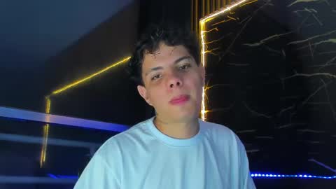 Snapshot of alessandro__777 chatting on July 7, 2026, 5:43 am Alessandro online show from July 7, 2026, 5:43 am