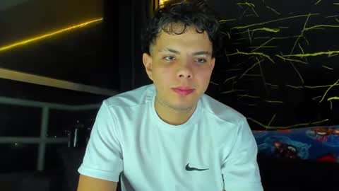 Snapshot of alessandro__777 chatting on July 16, 2026, 4:51 am Alessandro online show from July 16, 2026, 4:51 am