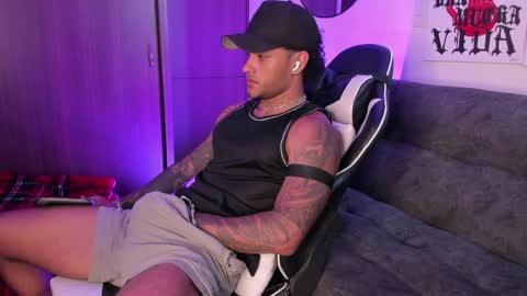 Alessandro Vanni online show from April 11, 2026, 1:48 pm