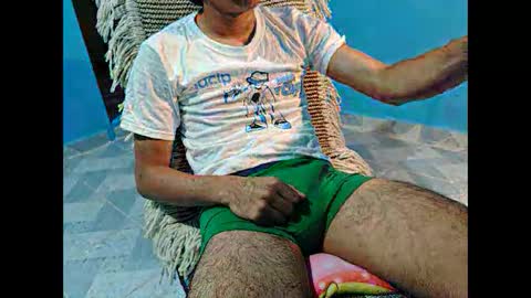 alessandrodmv online show from November 11, 2025, 12:43 am