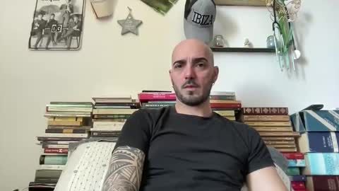 alessandromori91 online show from March 18, 2026, 9:34 am