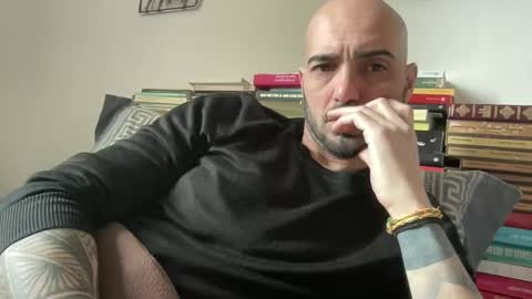 alessandromori91 online show from March 24, 2026, 3:17 pm