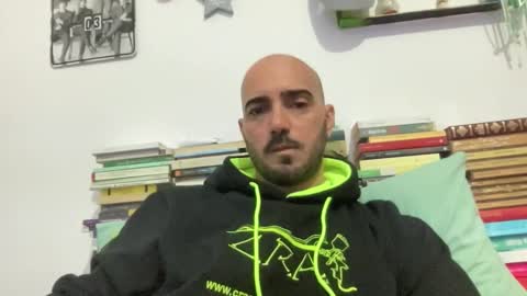 alessandromori91 online show from April 15, 2026, 8:20 pm