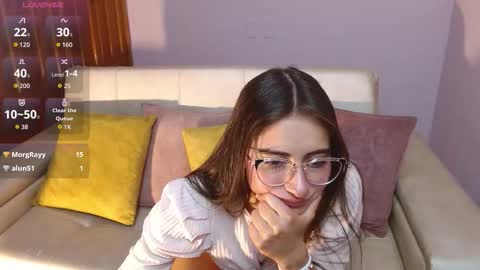 Alessia online show from November 28, 2025, 2:31 pm