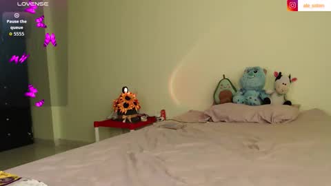 alessia_santorinni online show from March 13, 2026, 7:42 pm