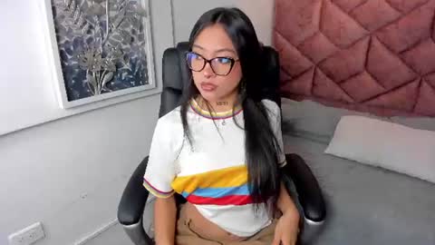 Snapshot of alessia_storm_ chatting on July 8, 2026, 3:55 am Alessia online show from July 8, 2026, 3:55 am