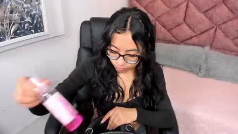 Snapshot of alessia_storm_ chatting on July 15, 2026, 3:34 am Alessia online show from July 15, 2026, 3:34 am