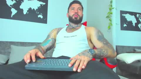 Aless Rose online show from April 19, 2026, 7:05 pm