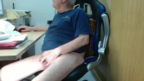 Snapshot of alex47100 chatting on May 7, 2026, 4:01 pm alex47100 online show from May 7, 2026, 4:01 pm