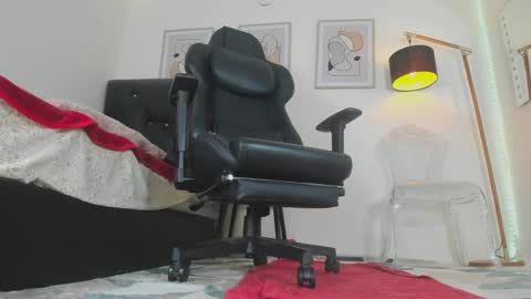 Snapshot of alex4diaz chatting on December 7, 2024, 4:25 pm Alexa online show from December 7, 2024, 4:25 pm