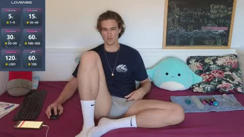 Snapshot of alex83530 chatting on May 28, 2026, 8:00 am Alex83530 online show from May 28, 2026, 8:00 am