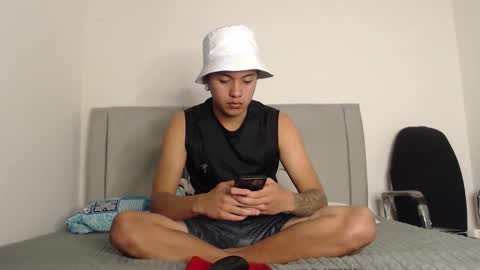 Owen online show from March 19, 2026, 3:32 am