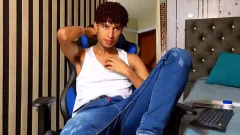 Snapshot of alex_bloom_ chatting on June 7, 2026, 4:22 pm Alexander online show from June 7, 2026, 4:22 pm