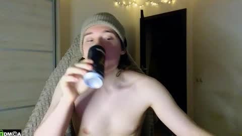 FAVORITE online show from January 16, 2026, 5:17 pm