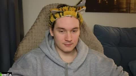 FAVORITE online show from April 19, 2026, 5:56 pm