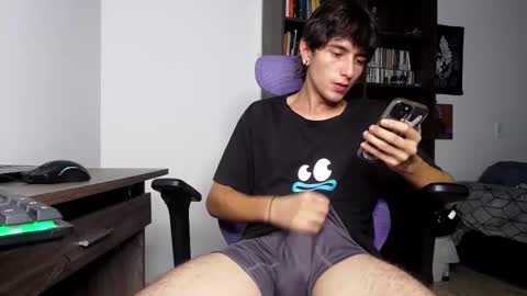 alex_connorr online show from November 6, 2025, 3:29 am