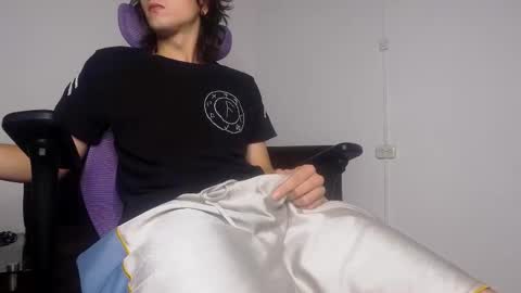Snapshot of alex_connorr chatting on June 9, 2026, 1:06 am alex_connorr online show from June 9, 2026, 1:06 am