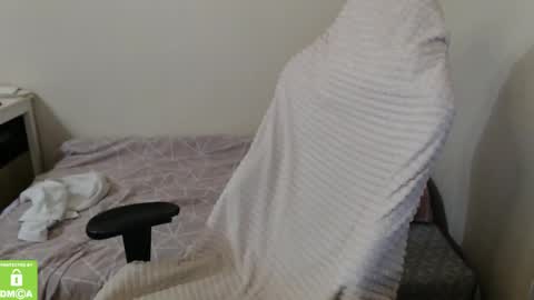 Snapshot of alex_gotcha chatting on May 29, 2026, 5:22 pm Alex online show from May 29, 2026, 5:22 pm