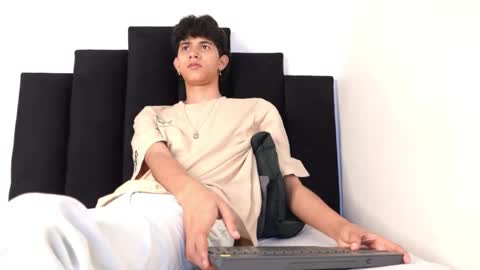 alex_mark_ online show from February 19, 2026, 1:29 pm