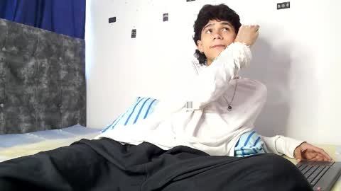 alex_mark_ online show from April 20, 2026, 8:10 pm