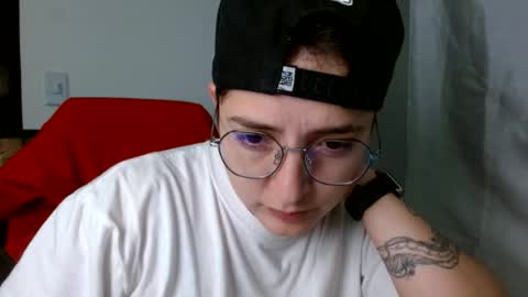 Snapshot of alex_parker07 chatting on July 2, 2026, 3:23 am Alex Parker online show from July 2, 2026, 3:23 am