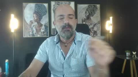 Snapshot of alex_saints_ce chatting on April 27, 2026, 11:41 am Alex Saints online show from April 27, 2026, 11:41 am