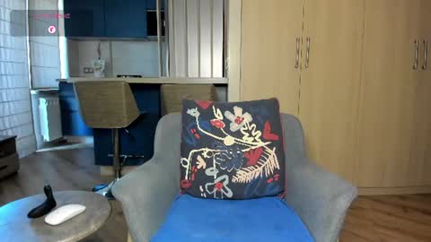Snapshot of alex_sean23 chatting on June 21, 2026, 8:17 am Alex S online show from June 21, 2026, 8:17 am