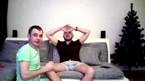 Snapshot of alex_tobey chatting on January 10, 2025, 4:44 am Alex and Tobey online show from January 10, 2025, 4:44 am