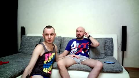 Snapshot of alex_tobey chatting on December 15, 2025, 6:39 am Alex and Tobey online show from December 15, 2025, 6:39 am