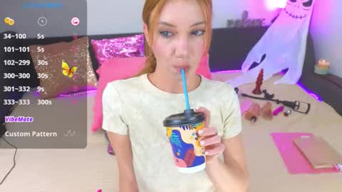 Snapshot of alexa_stoun chatting on October 31, 2025, 2:18 pm Alexa online show from October 31, 2025, 2:18 pm