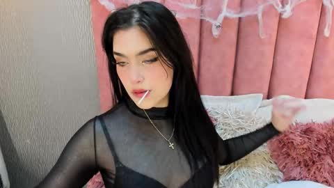 Alexa Thaylor online show from October 13, 2025, 6:19 pm