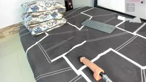 alexaa_small online show from October 29, 2025, 2:47 am