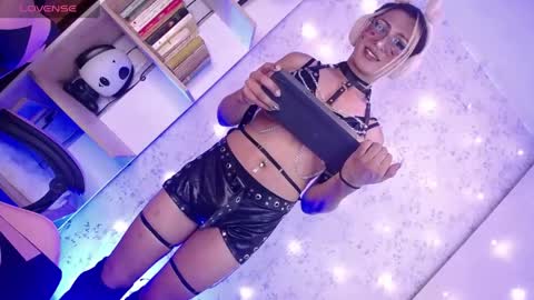 Snapshot of alexaavandercloude chatting on May 5, 2026, 9:12 pm alexaavandercloude online show from May 5, 2026, 9:12 pm