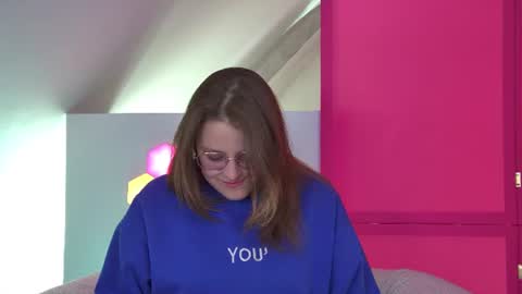 Snapshot of alexaavery chatting on June 16, 2026, 6:27 am AlexaAvery online show from June 16, 2026, 6:27 am