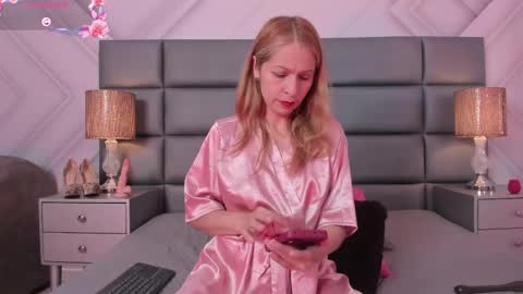 Snapshot of alexafoxx_ chatting on April 18, 2026, 12:31 pm online show from April 18, 2026, 12:31 pm