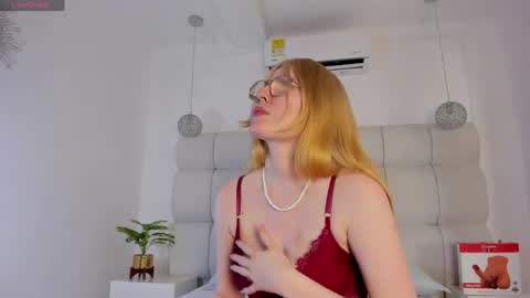 Snapshot of alexahandler chatting on April 28, 2026, 8:03 pm Alexa Handler online show from April 28, 2026, 8:03 pm